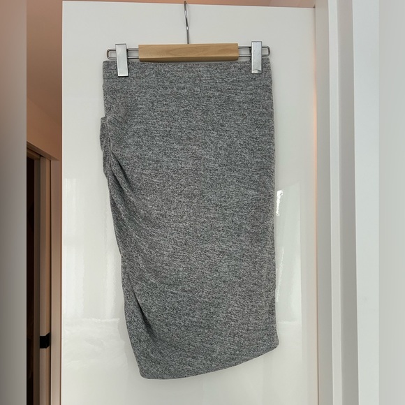 Aritzia Wilfred Free skirt - Picture 3 of 6